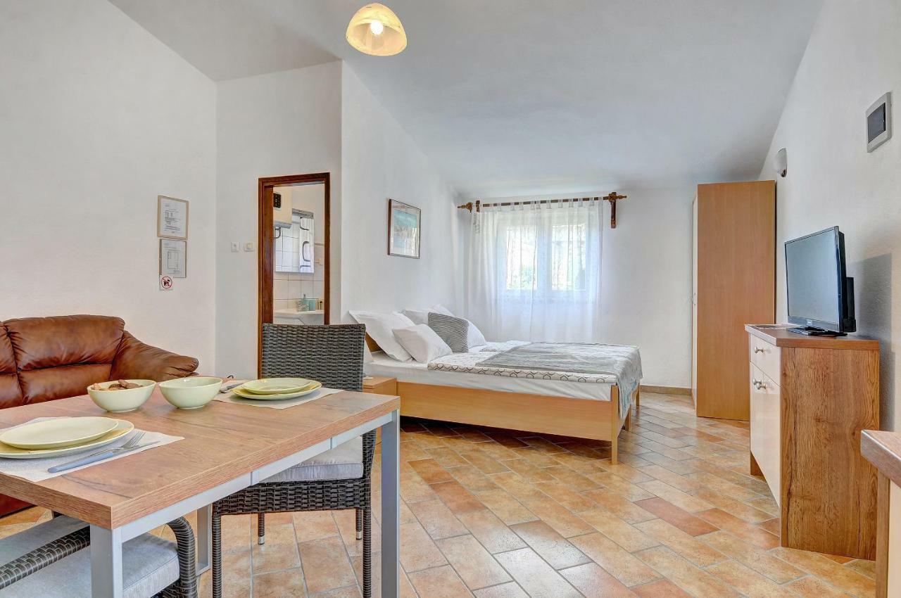Adriatic Apartments Nada Fažana エクステリア 写真